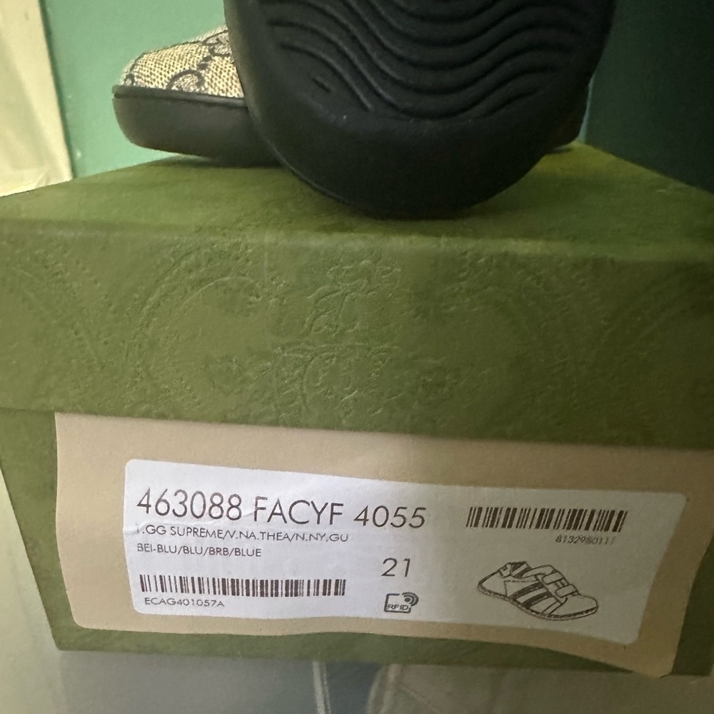 Gucci Sneakers size 21 toddlers worn one time